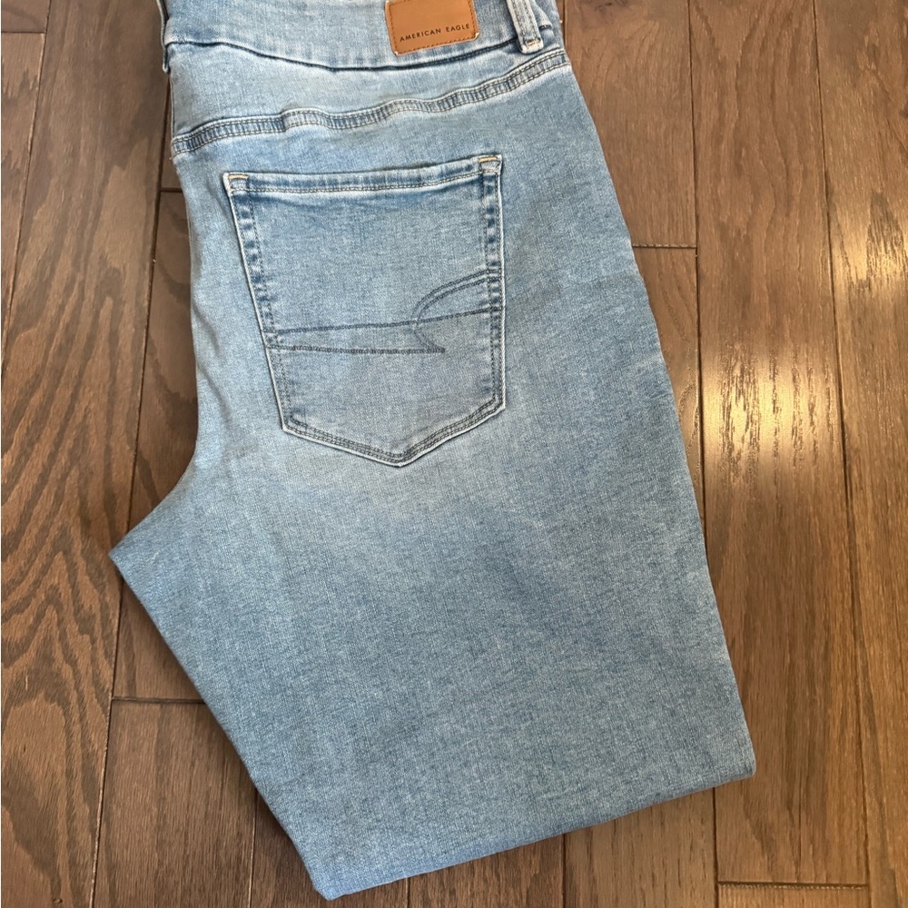 American Eagle Outfitters Curvy High-Rise